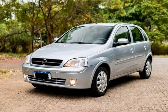 CHEVROLET CORSA 1.8 MPFI PREMIUM 8V FLEX 4P MANUAL CHEVROLET CORSA 1.8 MPFI PREMIUM 8V FLEX 4P MANUAL